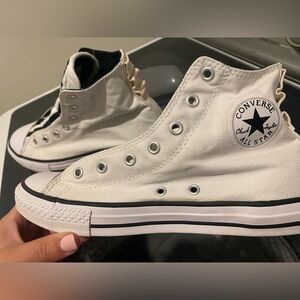 Converse High tops sz 4 juniors
